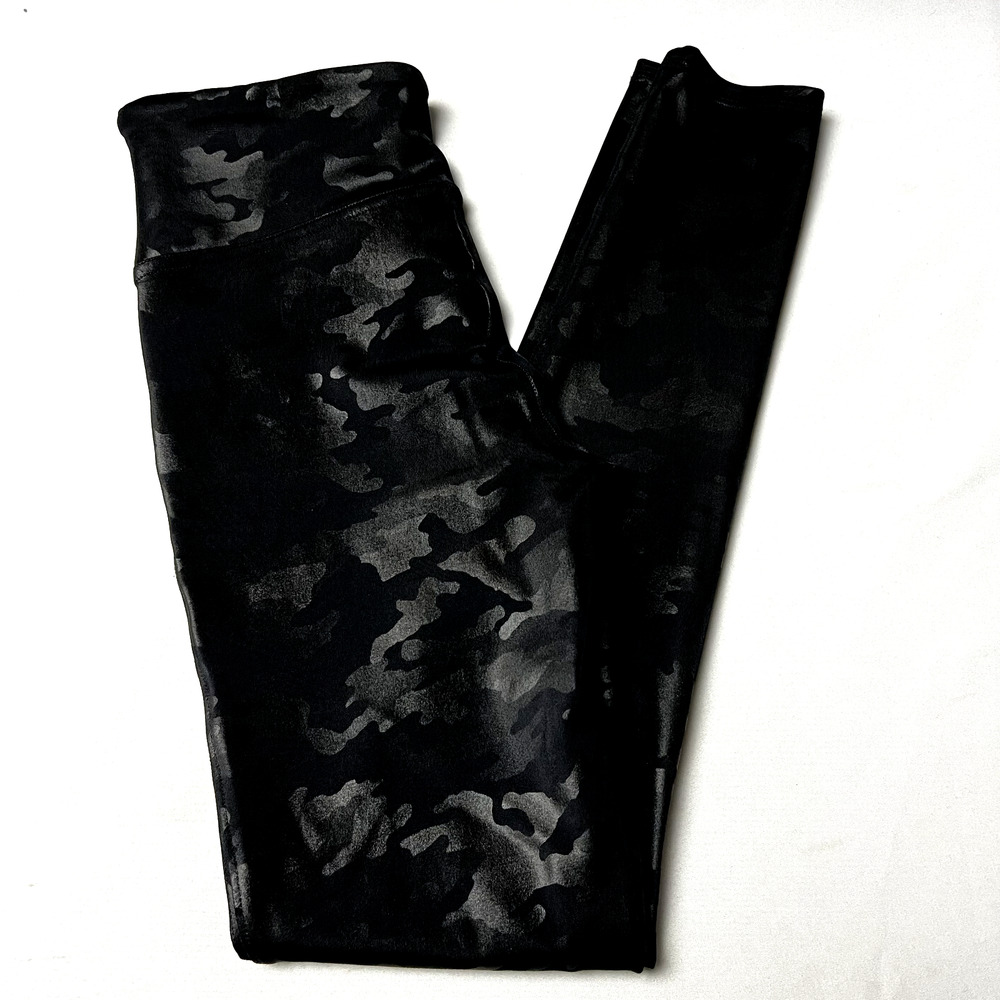 Spanx Leggings Small Black‎ Faux Leather Leopard Print Mid Rise Bikercore Goth